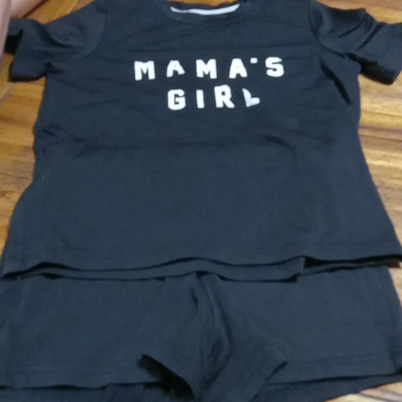 Bundle of girls short sets - Picture 3 of 4